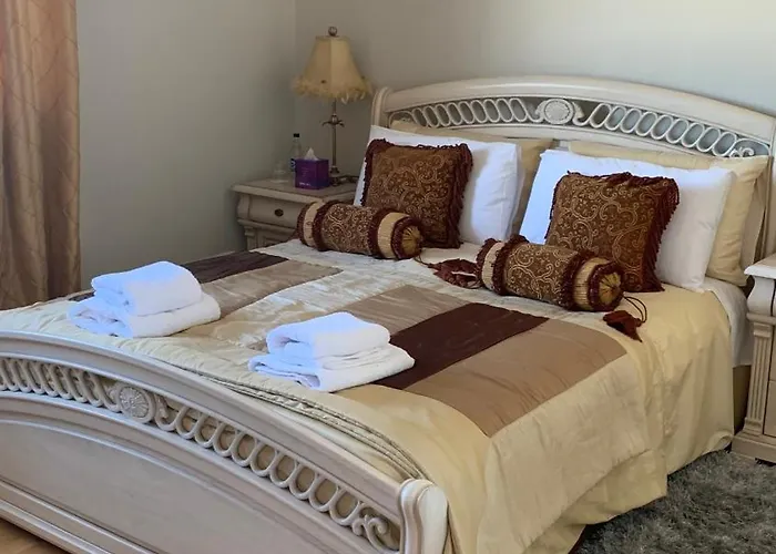 Bed & Breakfast St John's 3*